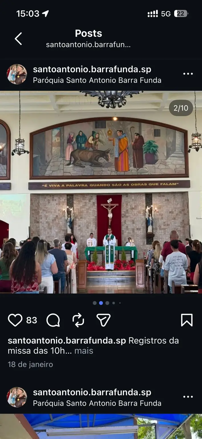 Comunidade reunida para a celebração da Missa