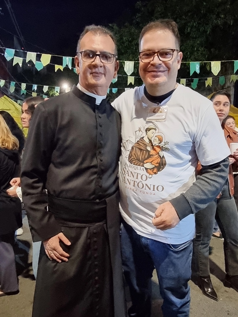 Momento de alegria na festa junina